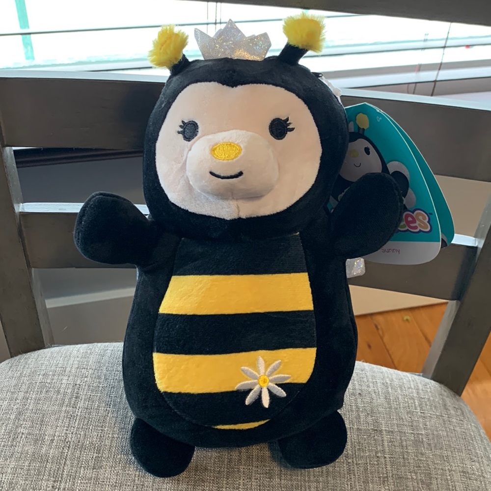 Squishmallow Hug Mees Sunny the Bumblebee 10”